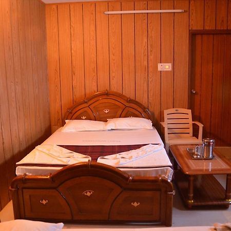 Saravanan Lodge 첸나이 객실 사진