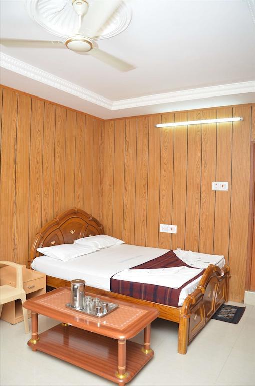 Saravanan Lodge 첸나이 객실 사진